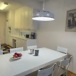 Aura With River View, Sauna & 3 Bedrooms Apartamento