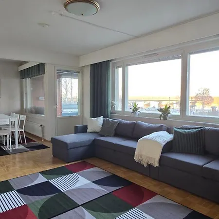 Appartamento Aura With River View, Sauna & 3 Bedrooms *