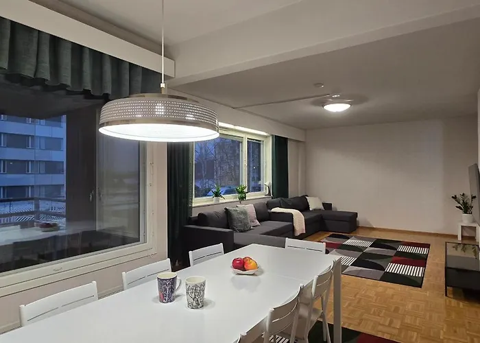 Aura With River View, Sauna & 3 Bedrooms Ροβανιέμι