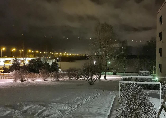 Aura With River View, Sauna & 3 Bedrooms Ροβανιέμι